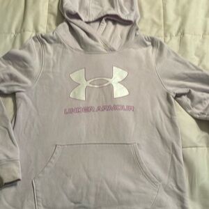 Youth lg Under Armour sweatshirt lavender. Good condition